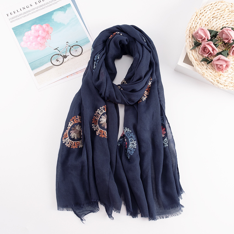 Lenço Longo Bordado Étnico par - Embellish Knit avaliação e preço